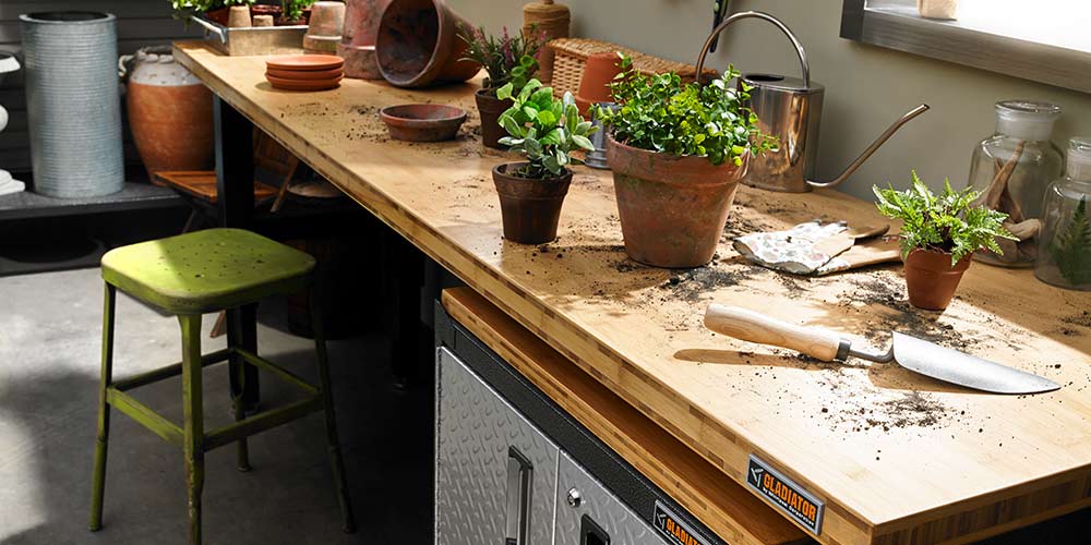 Crea nel garage il tuo angolo giardinaggio personalizzato con Garage Mania